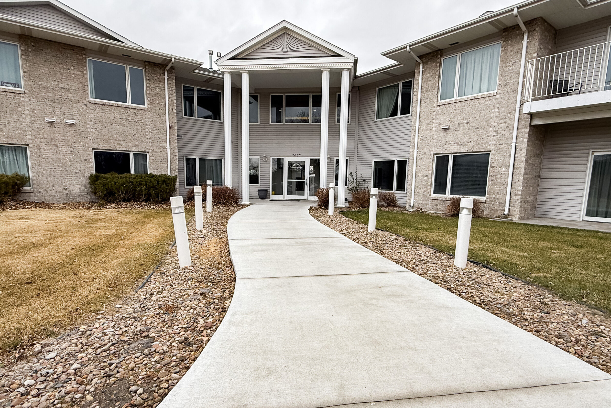 Assisted living entrance of Stonebridge Suites of North Platte Iowa
